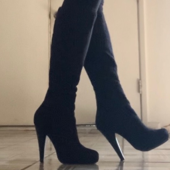 Micheal Antonio’s Black high heel boot - Picture 6 of 7